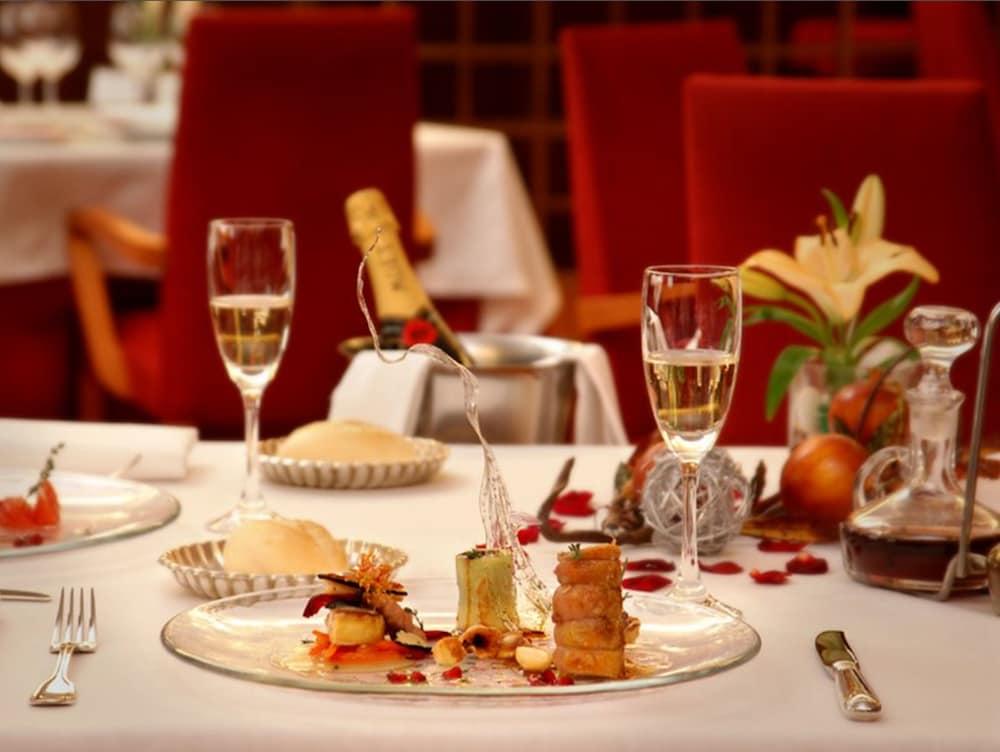 Extremadura Hotel Caces Restaurant photo